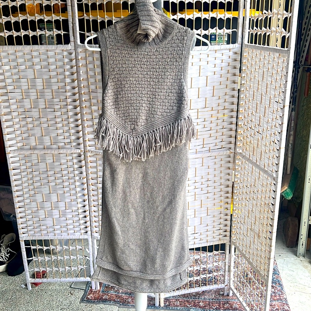 NOMAD MORGAN CARPER SWEATER